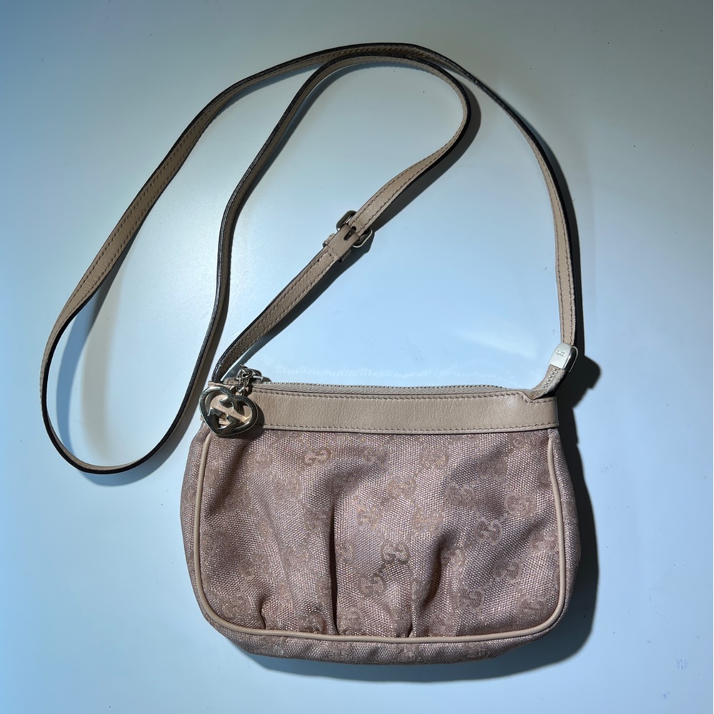 Gucci Interlocking Hearts Glitter Pink Crossbody Pochette